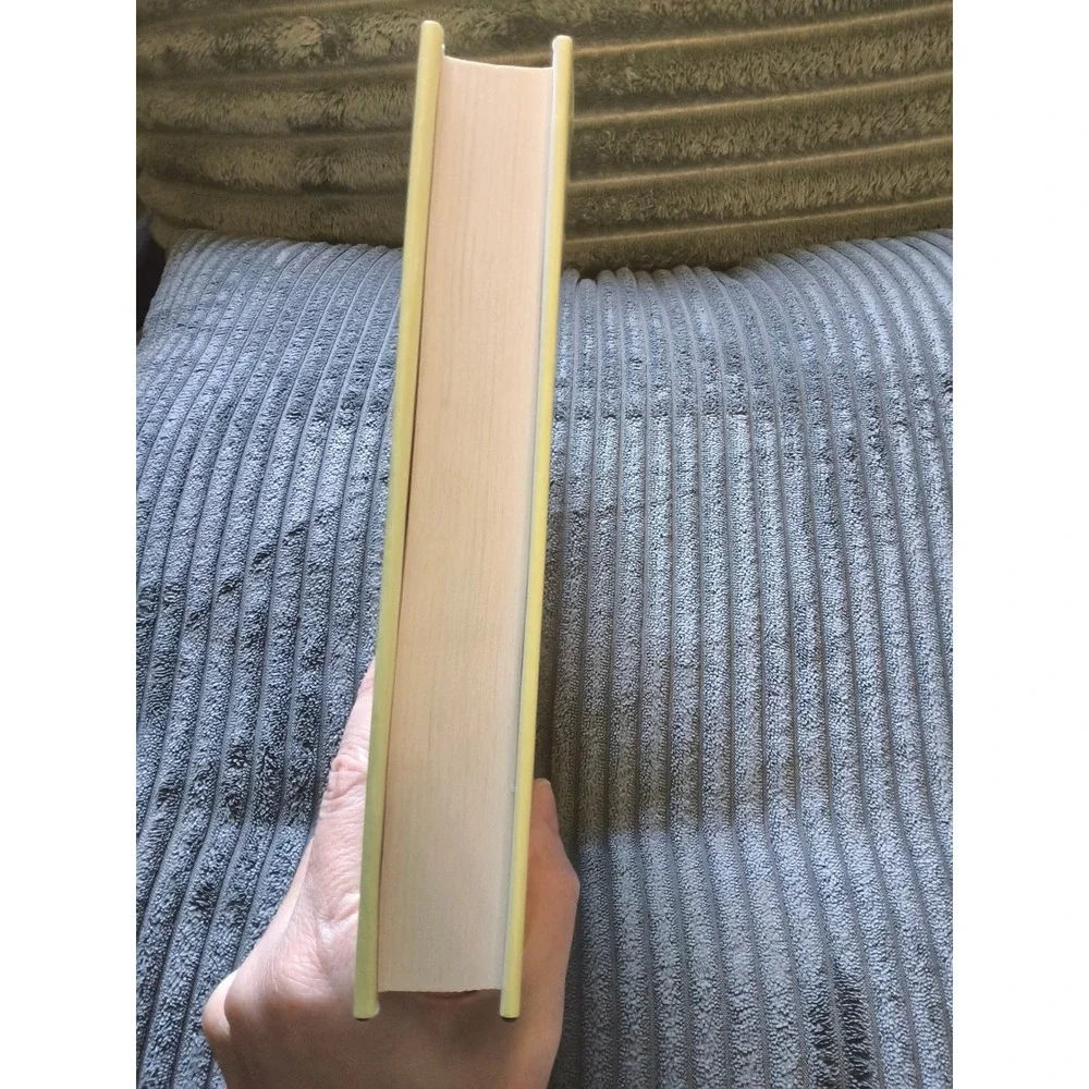 vintage hardcover edition of Dracula by Bram Stoker Barnes & Noble Classics.